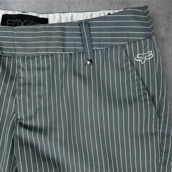 FOX Girls Low Rise Bermuda Stripe Skate Shorts Y2K 1 - Picture 3 of 7